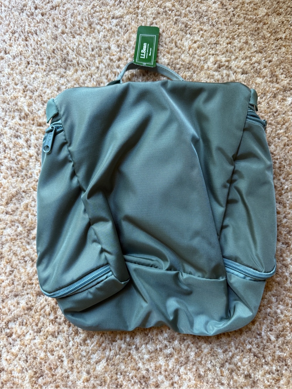 NWT L.L. Bean Sage Green Travel Toiletry bag size medium - Picture 2 of 2